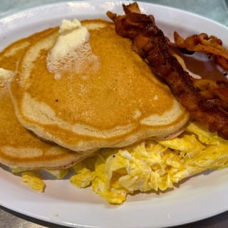 Short Stack Pancakes Platter