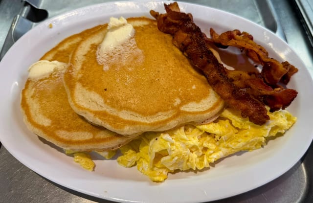 Short Stack Pancakes Platter.